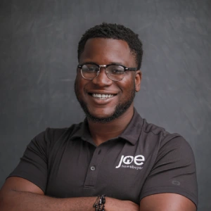 Headshot Employee